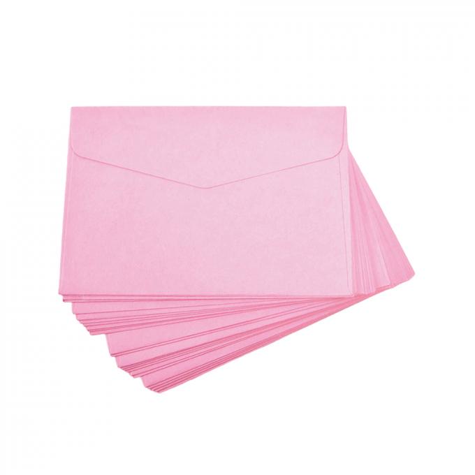 Kleurrijke papieren enveloppen met cadeaubonnen 7