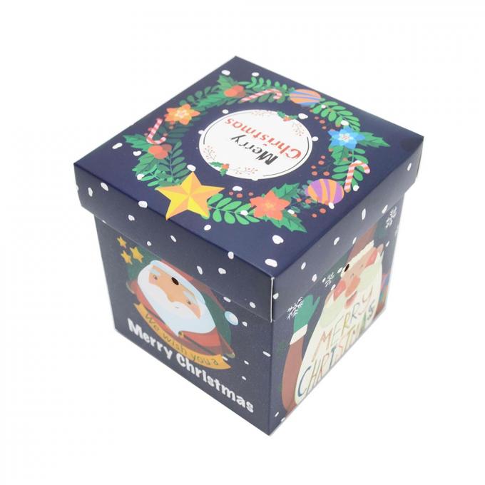 Kerstcadeau doos met deksel gemaakt van bedekt papier in maat voor cadeau verpakking 6
