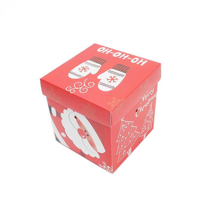 Kerstcadeau doos met deksel gemaakt van bedekt papier in maat voor cadeau verpakking 11