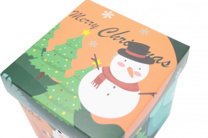 Custom Xmas Santa Snowman gedrukte kleine cadeauverpakking Kerstcadeau snoepdozen met deksel 9